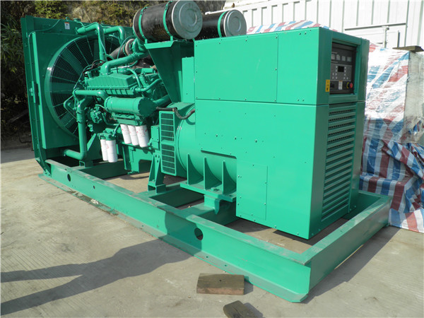 德阳出租发电机 发电机组厂家：柴油发电机组的控制屏的作用是什么？