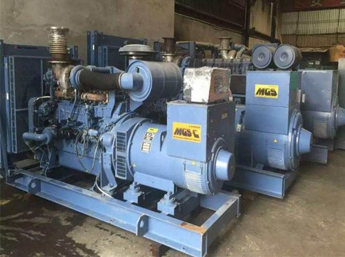 德阳发电机组带负载降电压是什么原因照成的？