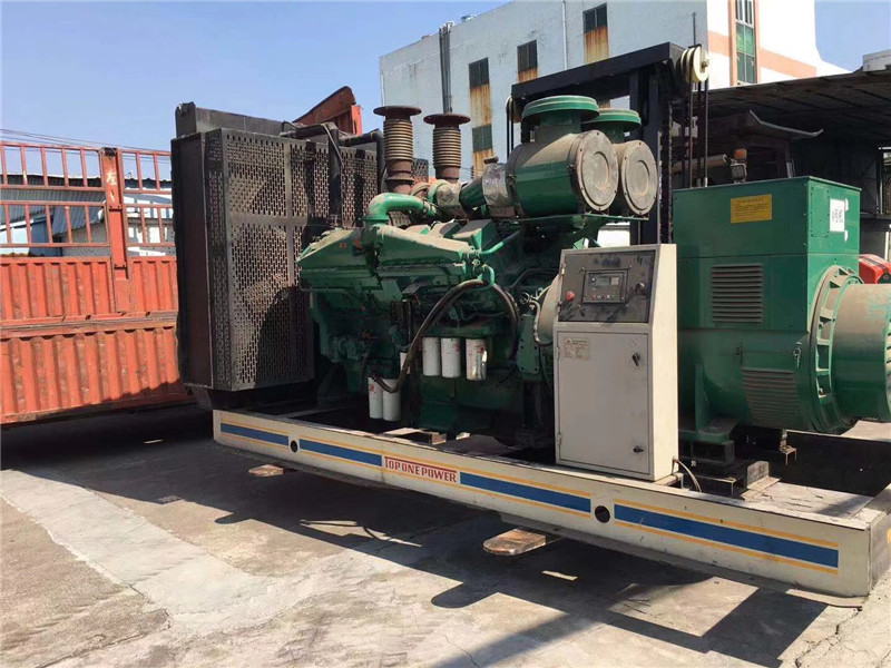 德阳如何判断柴油发电机组的机油温度是否达到了合适的预热温度？